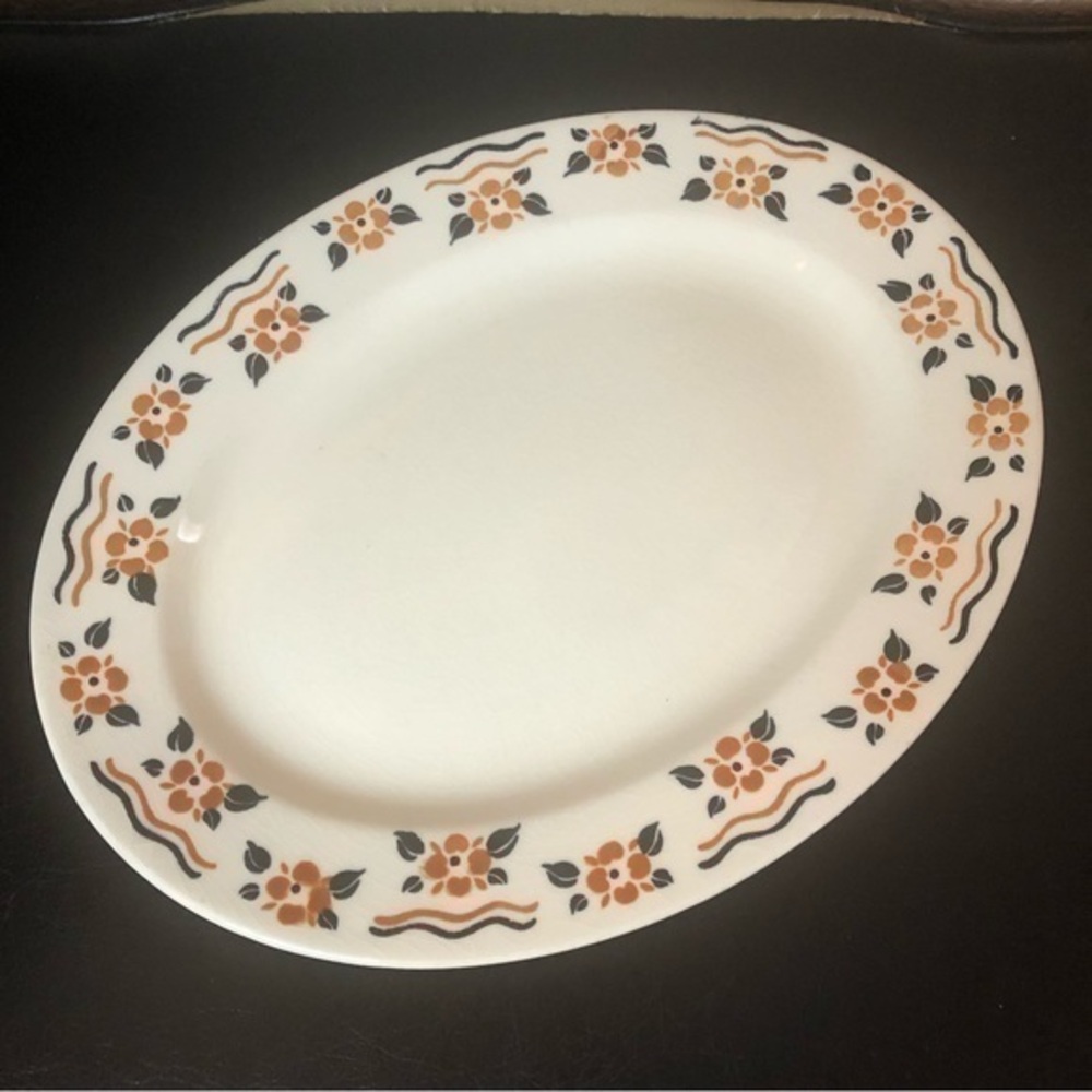 Homer Laughlin Platter MCM orange black flower daisy some crazing very good